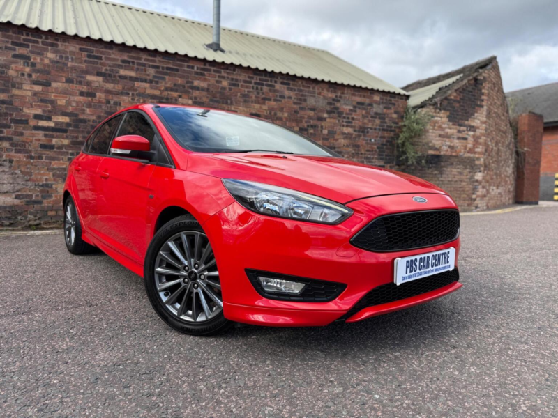 2018 Ford Focus 1.0t Ecoboost St-Line Euro 6 (s/s) 5dr in Red — image 1