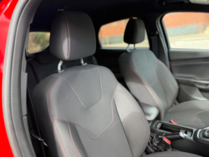 2018 Ford Focus 1.0t Ecoboost St-Line Euro 6 (s/s) 5dr in Red — image 2