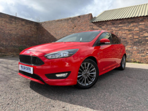 2018 Ford Focus 1.0t Ecoboost St-Line Euro 6 (s/s) 5dr in Red — image 3
