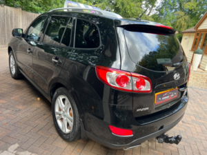 2010 Hyundai Santa Fe 2.2 Crdi Premium Auto 4x4 7 Seater in Black — image 5