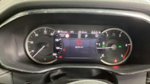 2023 Jaguar F-Pace 2.0 D200 Mhev R-Dynamic Black Auto AWD Euro 6 (s/s) 5dr in White — image 4