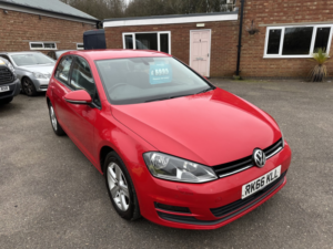 2016 Volkswagen Golf 1.6 Tdi Bluemotion Tech Match Edition in Red — image 2