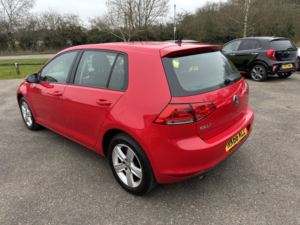 2016 Volkswagen Golf 1.6 Tdi Bluemotion Tech Match Edition in Red — image 6