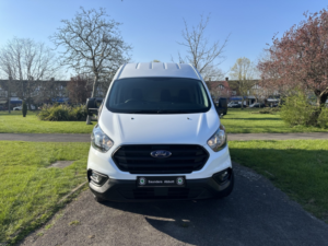 2022 Ford Transit Custom 2.0 Transit Custom Leader Van 320 L2 2.0l Ecoblue 130ps Fwd 6 Speed Manual in White — image 2