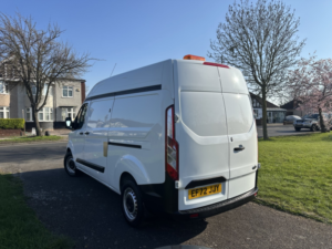 2022 Ford Transit Custom 2.0 Transit Custom Leader Van 320 L2 2.0l Ecoblue 130ps Fwd 6 Speed Manual in White — image 6