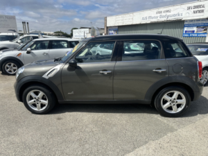 2014 MINI Countryman 1.6 Cooper D All4 Countryman in Grey — image 5