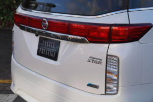 2012 Nissan Elgrand 2.5 Highway Star 5dr 7 Seats in White — image 5