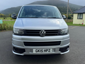 2015 Volkswagen Transporter 2.0 Tdi T30 Highline Kombi 5dr Diesel in Silver — image 2