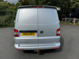 2015 Volkswagen Transporter 2.0 Tdi T30 Highline Kombi 5dr Diesel in Silver — image 6