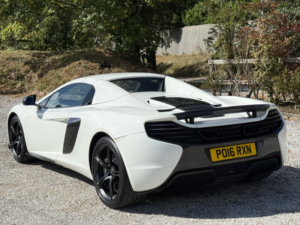 2016 Mclaren 650s 3.8 T V8 in White — image 6