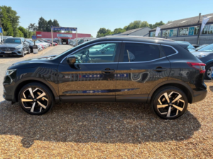 2018 Nissan Qashqai 1.5 Dci Tekna Euro 6 (s/s) 5dr in Black — image 4