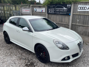 2014 Alfa Romeo Giulietta 2.0 Jtdm-2 Sportiva Nav Tct Euro 5 (s/s) 5dr in White — image 2