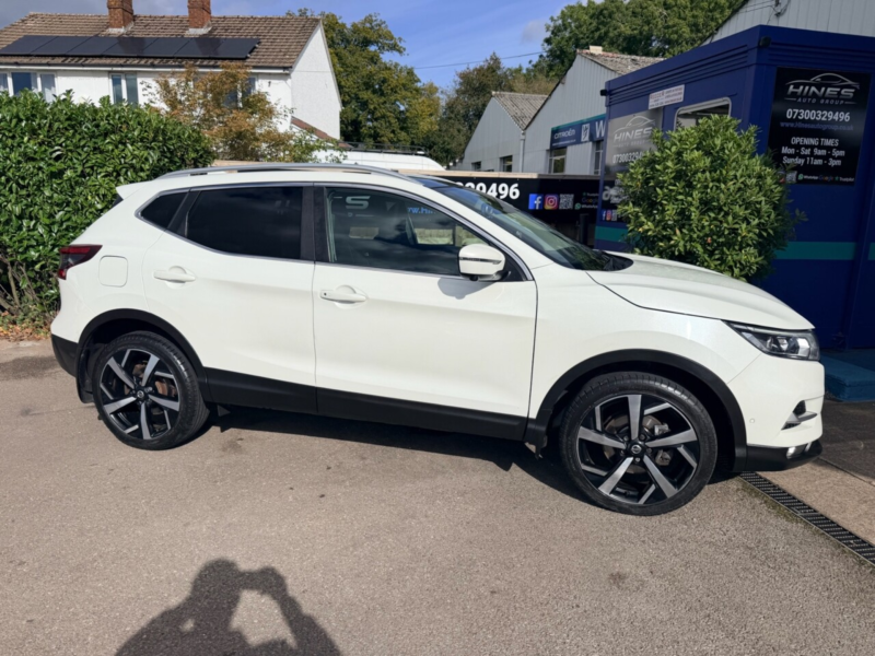 2018 Nissan Qashqai 1.2 Dig-T Tekna SUV 5dr Petrol Manual Euro 6 (s/s) (115 Ps) in White — image 1