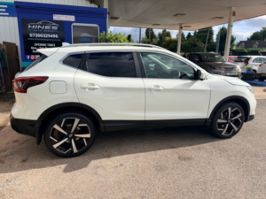 2018 Nissan Qashqai 1.2 Dig-T Tekna SUV 5dr Petrol Manual Euro 6 (s/s) (115 Ps) in White — image 2