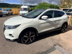 2018 Nissan Qashqai 1.2 Dig-T Tekna SUV 5dr Petrol Manual Euro 6 (s/s) (115 Ps) in White — image 5