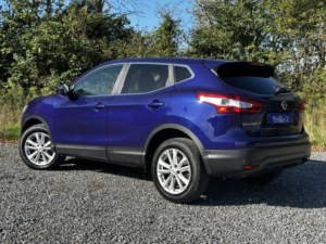 2014 Nissan Qashqai 1.2 Dig-T Acenta Premium in Blue — image 5