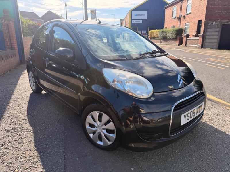 2009 Citroen C1 1.0i Vtr Euro 4 5dr in Black — image 1
