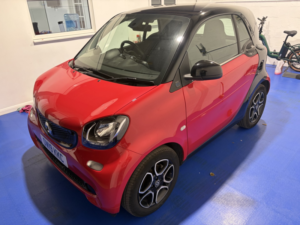 2019 Smart Fortwo 17.6kwh Prime in Black — image 3