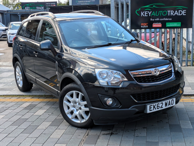 2012 Vauxhall Antara 2.2 Cdti Exclusiv in Black — image 1