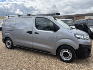 2022 Citroen Dispatch 1.5 Dispatch Enterprise Pro M Bluehdi 100 S&s 6-Speed Manual 1000 in Grey — image 2