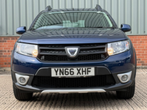 2016 Dacia Sandero Stepway 1.5 Dci Ambiance Euro 6 (s/s) 5dr in Blue — image 2