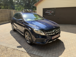 2017 Mercedes-Benz Gla 2.1 Gla220d Amg Line Premiun 4-Matic in Blue — image 2