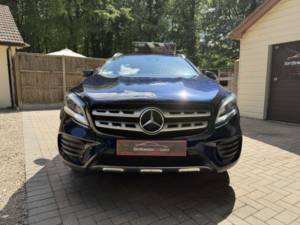 2017 Mercedes-Benz Gla 2.1 Gla220d Amg Line Premiun 4-Matic in Blue — image 4