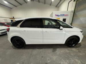 2019 Citroen C4 1.2 Puretech Flair in White — image 5