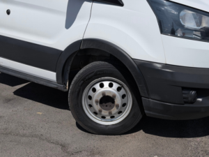 2017 Ford Transit 2.0 350 Ecoblue Chassis Cab 2dr Diesel Manual Rwd L2 H1 Euro 6 (drw) (130 Ps) in White — image 2