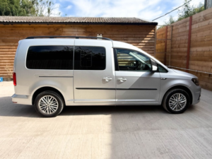 2021 Volkswagen Caddy Maxi Life 5 SEAT Auto Wheelchair Accessible Disabled Access Vehicle Wav in Silver — image 6