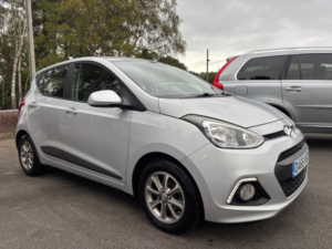 2016 Hyundai I10 1.2 Premium Hatchback 5dr Petrol Auto Euro 6 (87 Ps) in Grey — image 3