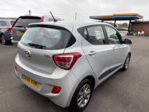 2016 Hyundai I10 1.2 Premium Hatchback 5dr Petrol Auto Euro 6 (87 Ps) in Grey — image 6