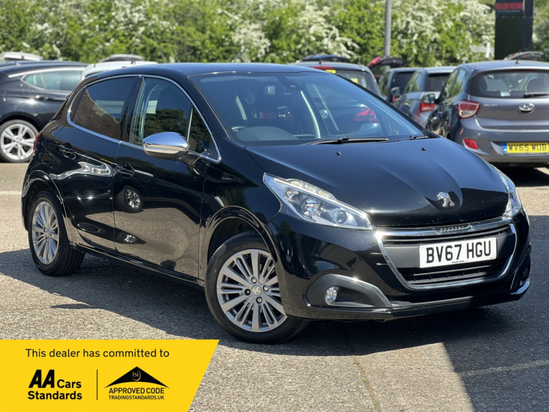 2017 Peugeot 208 1.2 Puretech Allure in Black — image 1