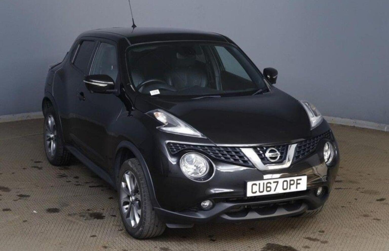 2017 Nissan Juke 1.6 Tekna Xtron Euro 6 5dr in Black — image 1