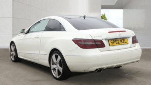 2012 Mercedes-Benz E Class 2.1 E250 Cdi Blueefficiency Se in White — image 3