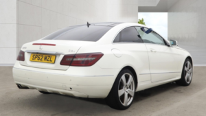 2012 Mercedes-Benz E Class 2.1 E250 Cdi Blueefficiency Se in White — image 4