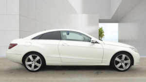 2012 Mercedes-Benz E Class 2.1 E250 Cdi Blueefficiency Se in White — image 5