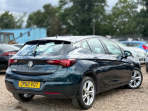 2018 Vauxhall Astra 1.0i Turbo Ecotec Sri Euro 6 (s/s) 5dr in Green — image 3