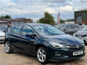 2018 Vauxhall Astra 1.0i Turbo Ecotec Sri Euro 6 (s/s) 5dr in Green — image 6