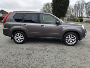 2011 Nissan X-Trail 2.0 Dci Tekna in Beige — image 4