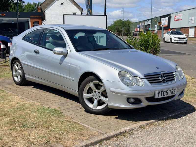 2005 Mercedes-Benz C Class 1.8 C200 Kompressor Se 2dr in Silver — image 1