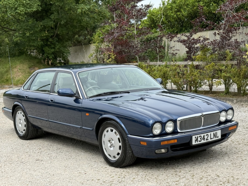 1995 Jaguar Xj 3.2 Executive in Blue — image 1