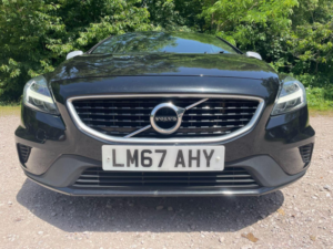 2017 Volvo V40 2.0 D4 R-Design Pro Euro 6 (s/s) 5dr in Black — image 5