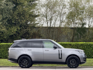 2022 Land Rover Range Rover 3.0 D350 Mhev Se Auto 4WD Euro 6 (s/s) 5dr in Grey — image 2