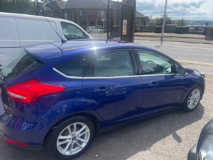 2015 Ford Focus 1.6 Zetec Hatchback 5dr Petrol Powershift Euro 6 (125 Ps) in Blue — image 3