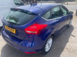 2015 Ford Focus 1.6 Zetec Hatchback 5dr Petrol Powershift Euro 6 (125 Ps) in Blue — image 4