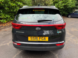 2016 Kia Sportage 1.7 Crdi 3 SUV 5dr Diesel Manual Euro 6 (s/s) (114 Bhp) in Black — image 6