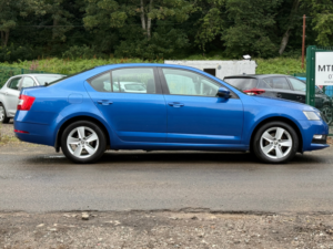 2017 Skoda Octavia 1.6 Tdi Se Hatchback 5dr Diesel Manual Euro 6 (s/s) (115 Ps) in Blue — image 4