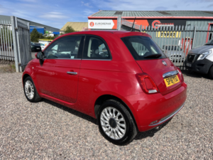 2018 Fiat 500 1.2 500 My17 1.2 69hp Lounge in Red — image 4