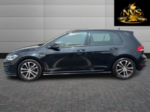2018 Volkswagen Golf 2.0 Tdi R-Line in Black — image 4